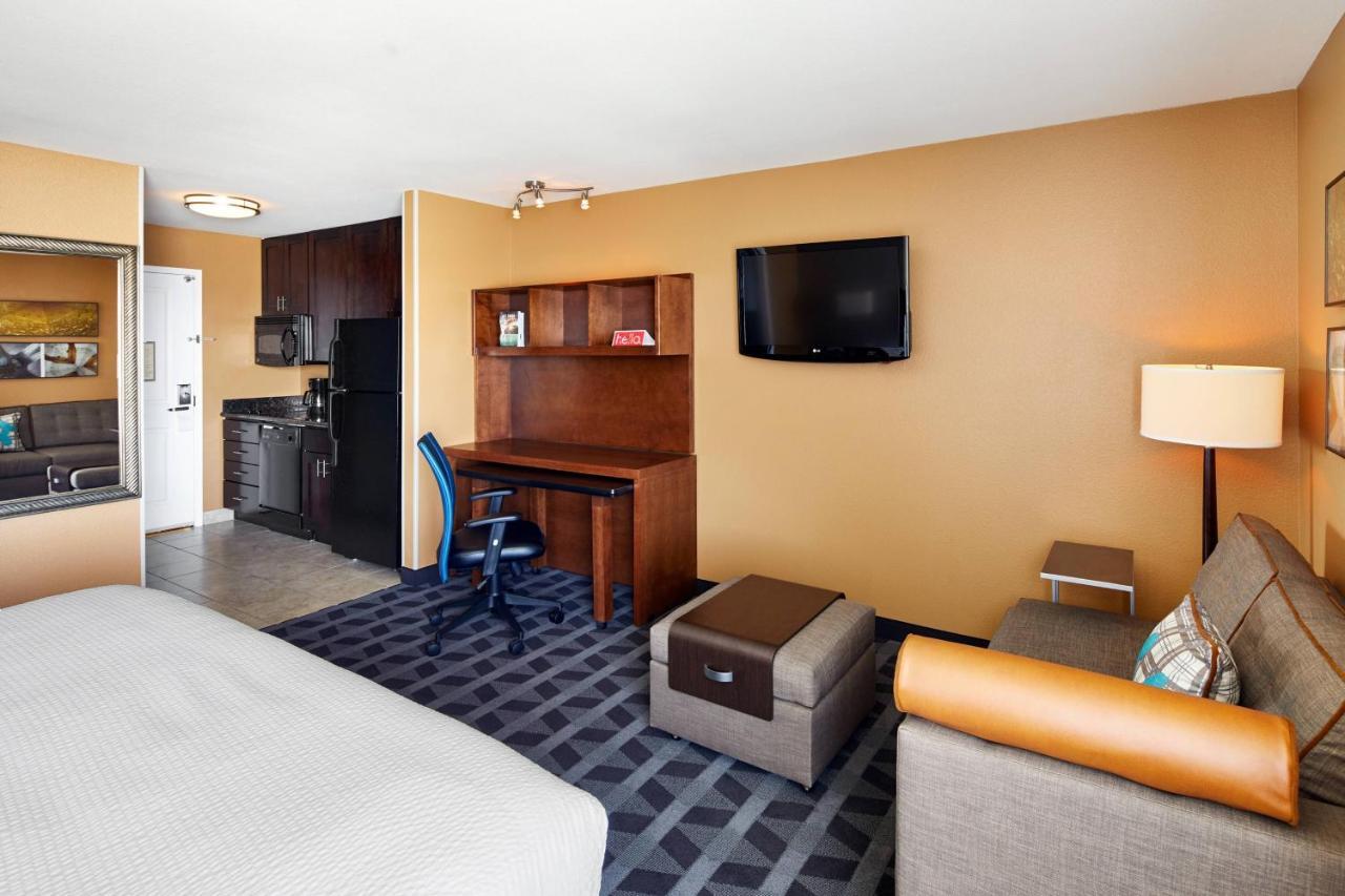 Towneplace Suites By Marriott Midland Exterior photo