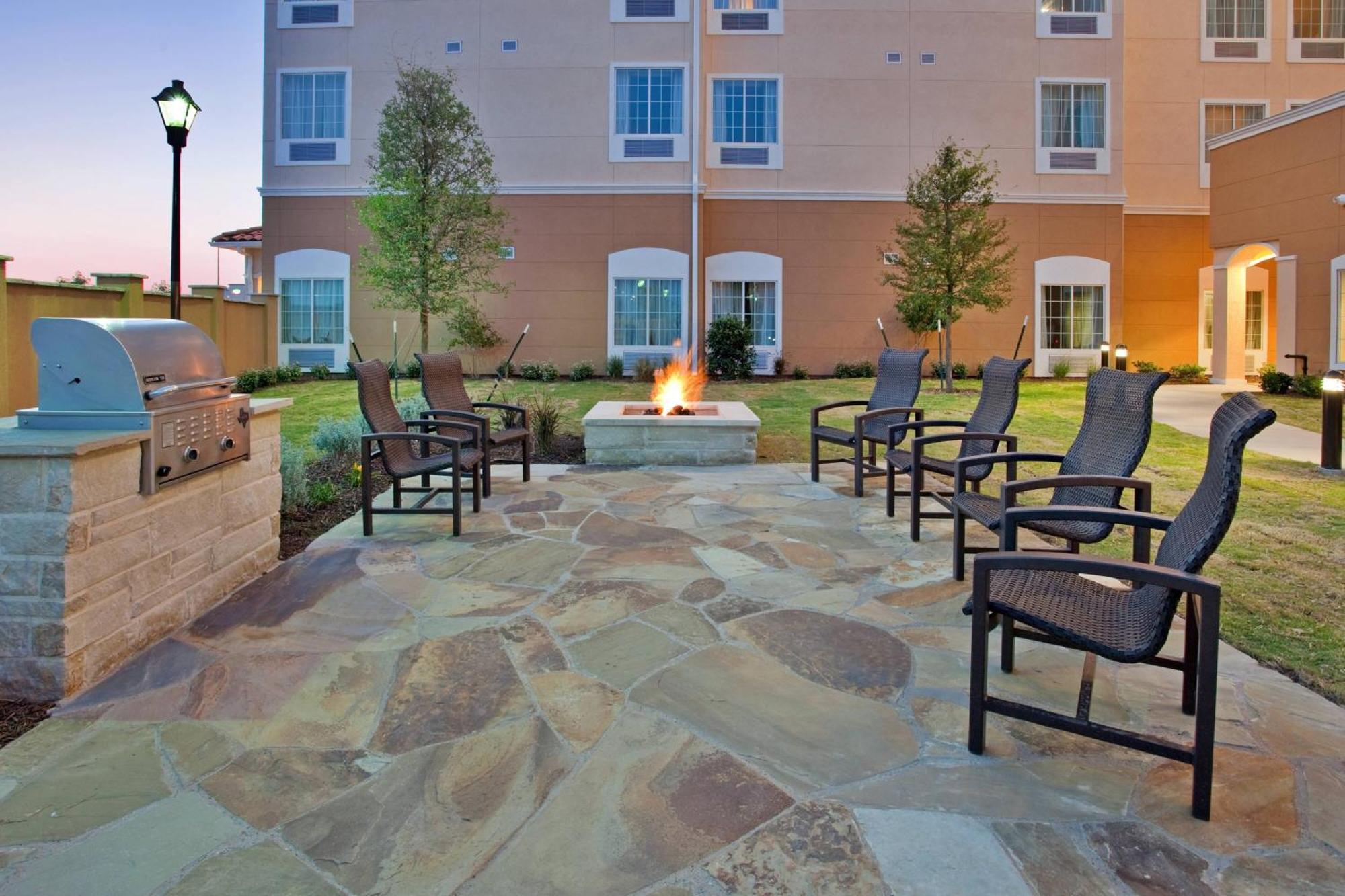 Towneplace Suites By Marriott Midland Exterior photo